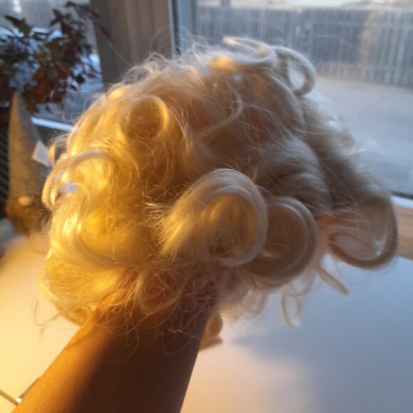 Short Blonde Curly Wig for Women - 80s Flip Style, Platinum Blonde, Synthetic - Picture 9 of 11